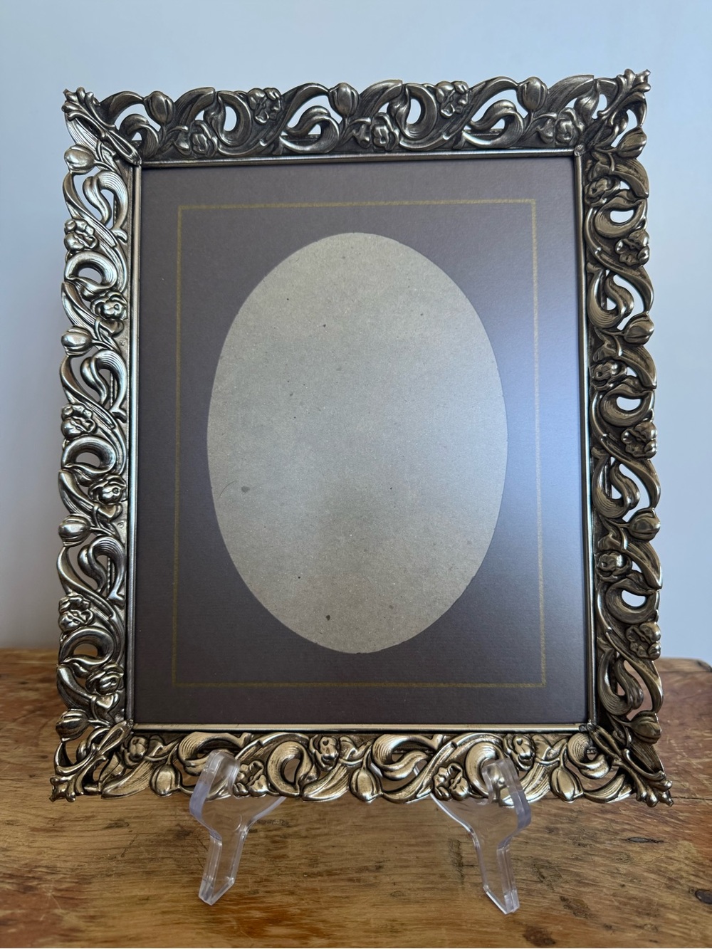 Vintage Filigree Metal Ornate Picture Frame w Vintage Non Reflective Glass
